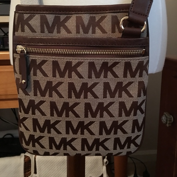 Michael Kors Handbags - Michael Kors canvas monogram crossbody